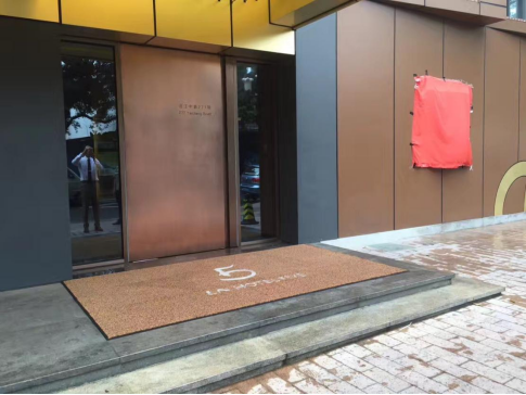 UV-resistant, fade-resistant