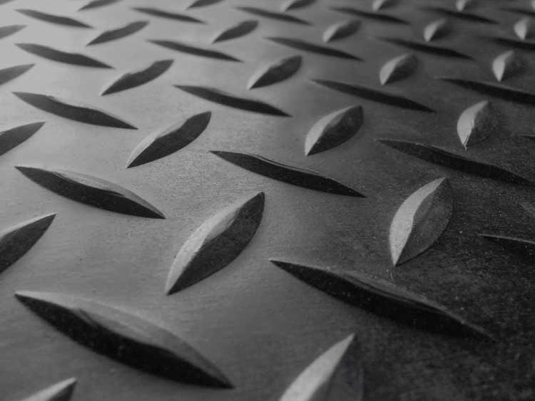 Non-Slip Diamond Plate Surface