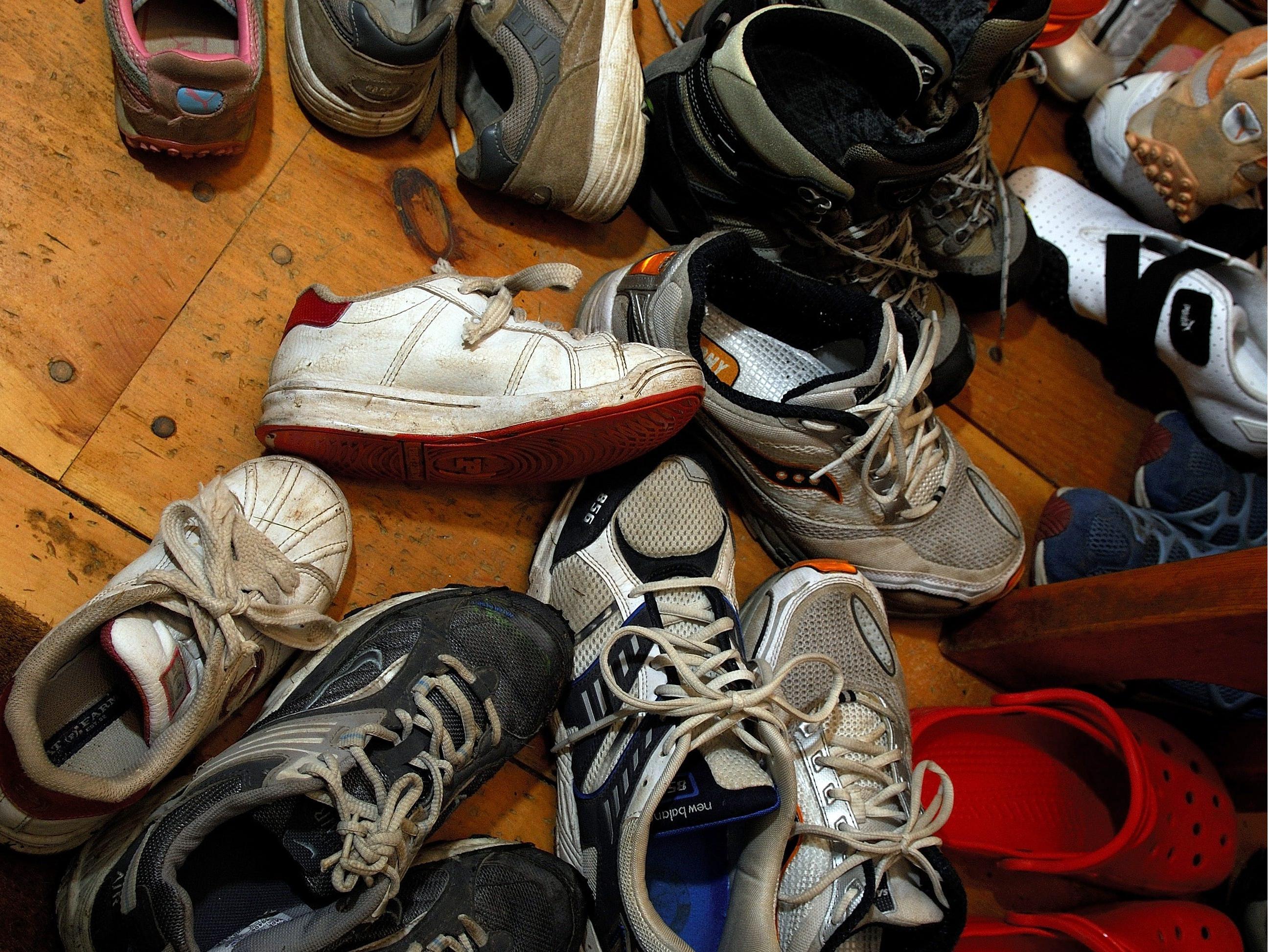 the majority of indoor floor contamination originates from outdoor foot traffic”